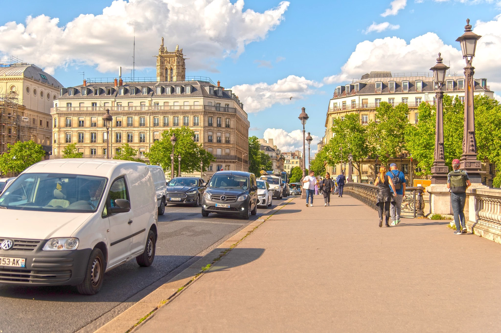 French drivers increasingly turn to cheaper E85